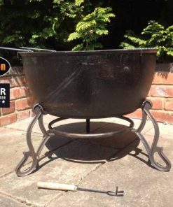 Meredir XL cast iron fire bowl